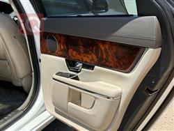 جاكوار XJ